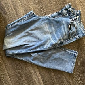 Juniors skinny jeans